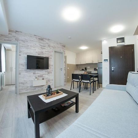 Pegasus Apartments Belgrado Esterno foto