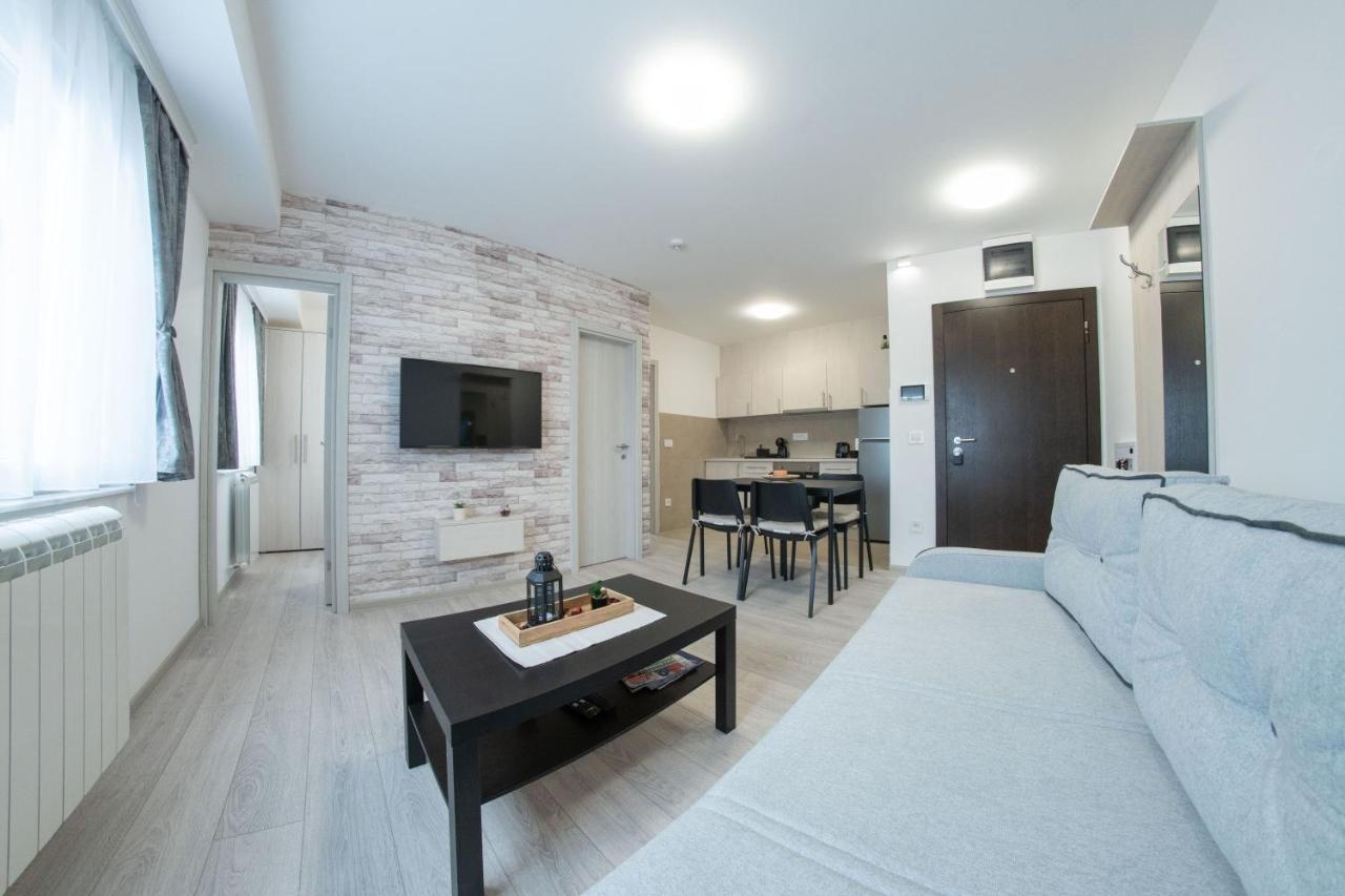 Pegasus Apartments Belgrado Esterno foto