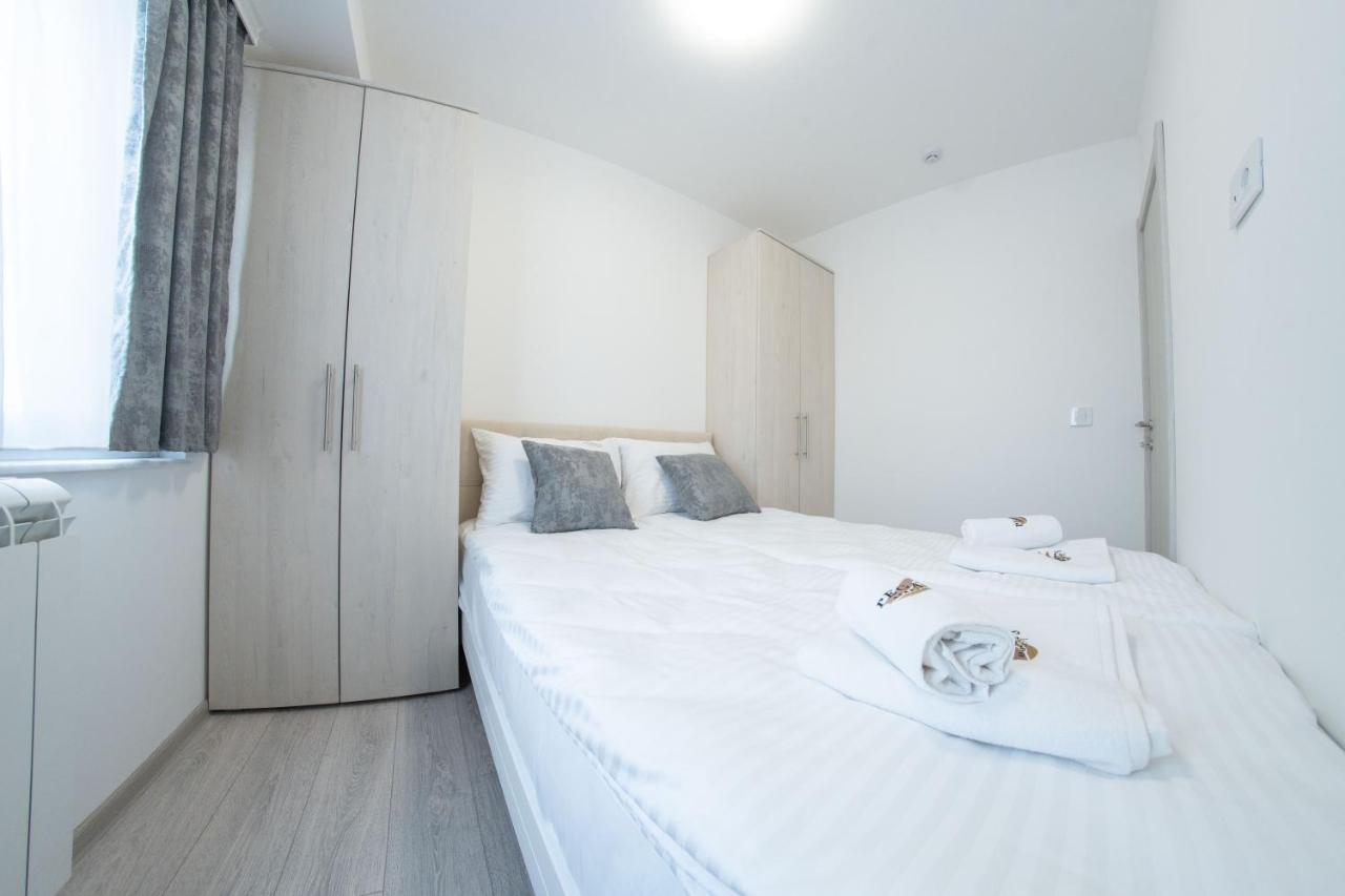 Pegasus Apartments Belgrado Esterno foto