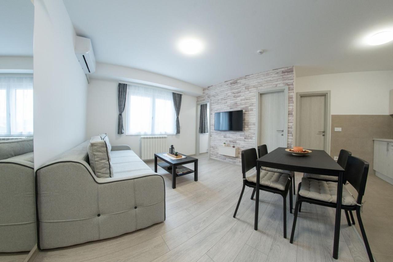 Pegasus Apartments Belgrado Esterno foto