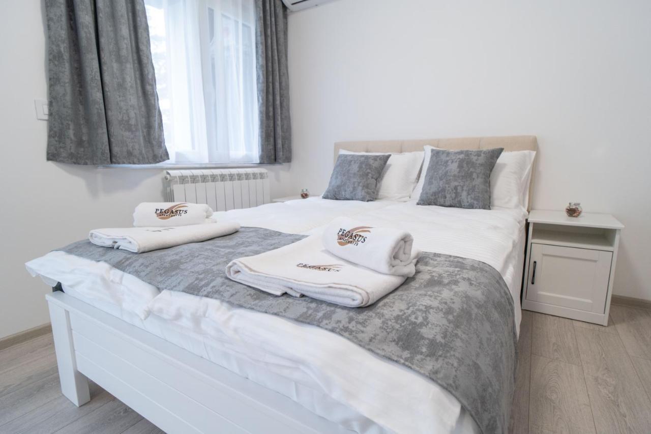 Pegasus Apartments Belgrado Esterno foto