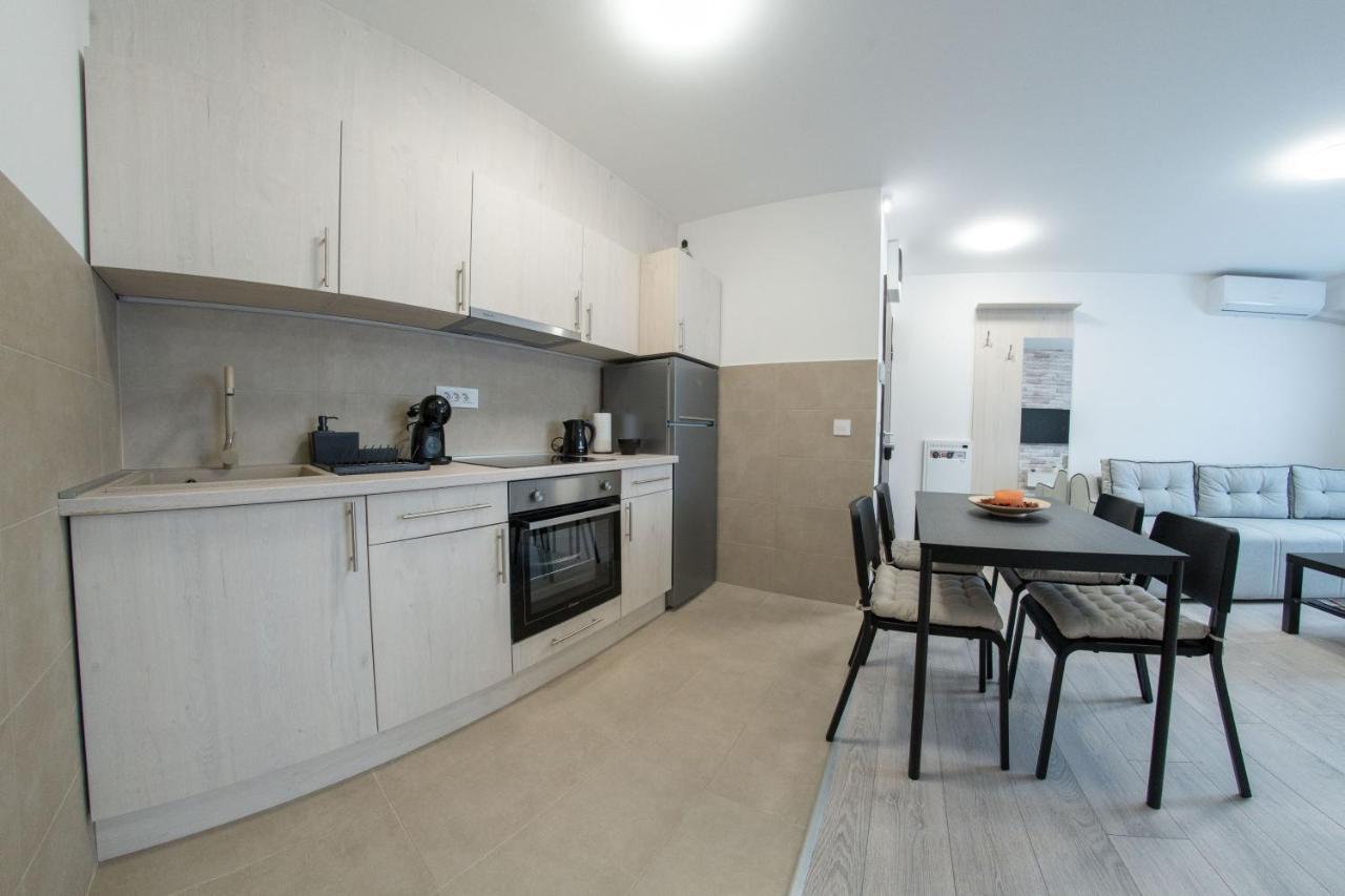 Pegasus Apartments Belgrado Esterno foto