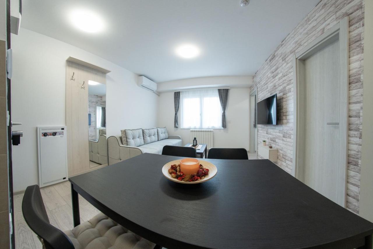 Pegasus Apartments Belgrado Esterno foto